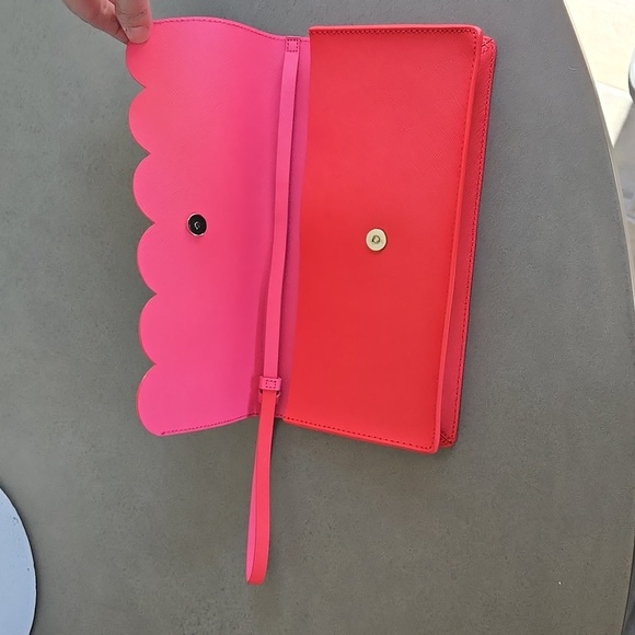 Kate Spade clutch wristlet scallop trim bag - Picture 6 of 16